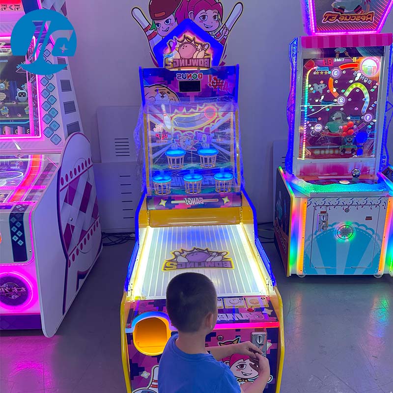 Children's Pitching Game Machine