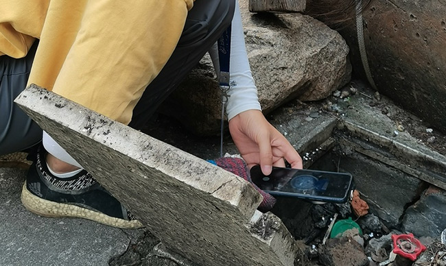 不畏浮云遮望眼 不辞劳苦记心间