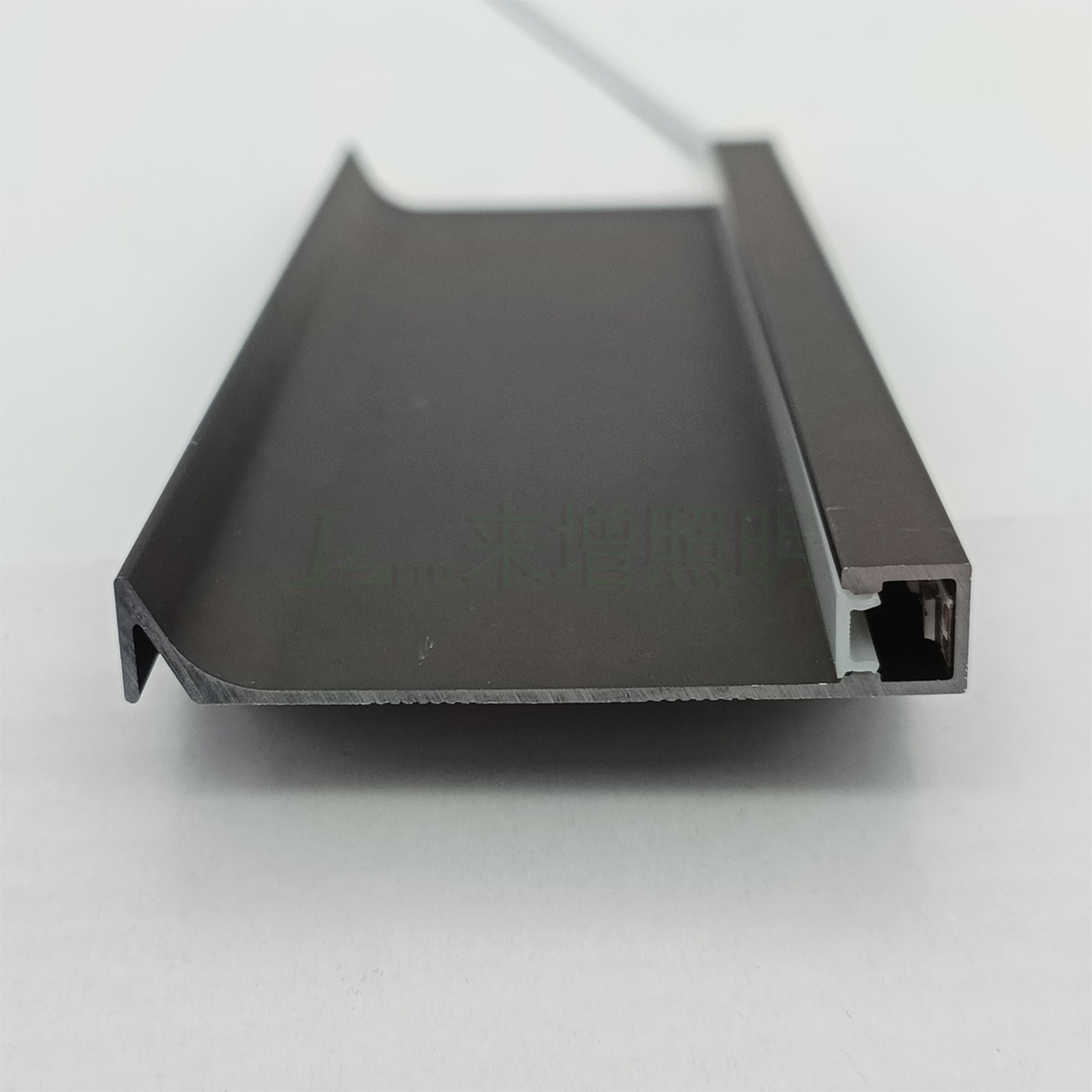 踢脚线灯LZLT2103