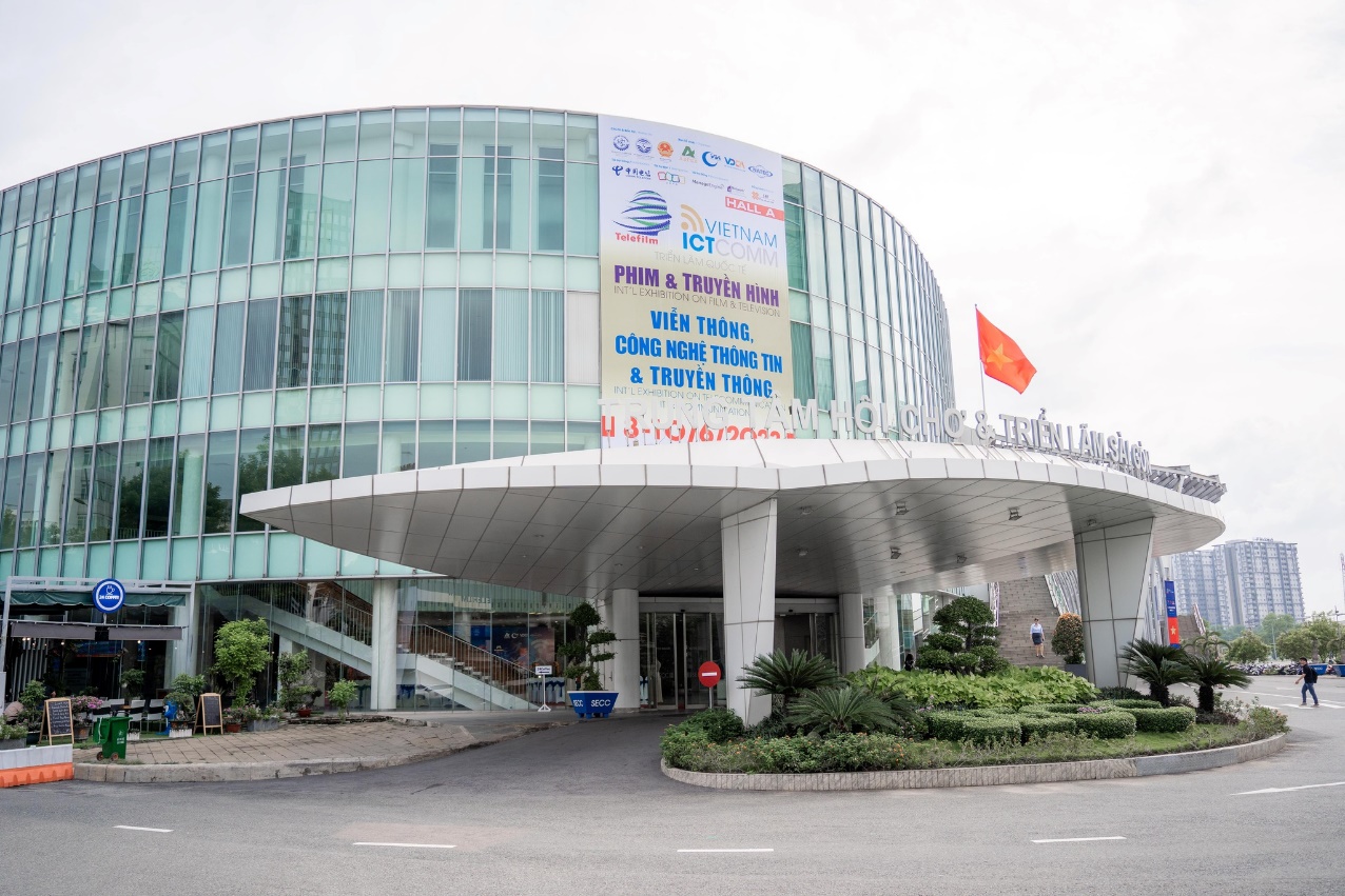 Shenzhen Ofeixin Technology Ltd shines in the Saigon Convention and Exhibition Center in Vietnam, and the WIFI6E module detonates the wireless future!