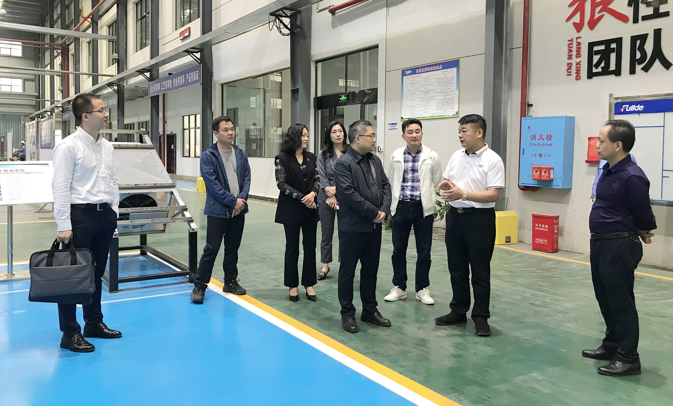 益阳市人民政府副市长邓曙光一行莅临湖南福德电气有限公司调研指导