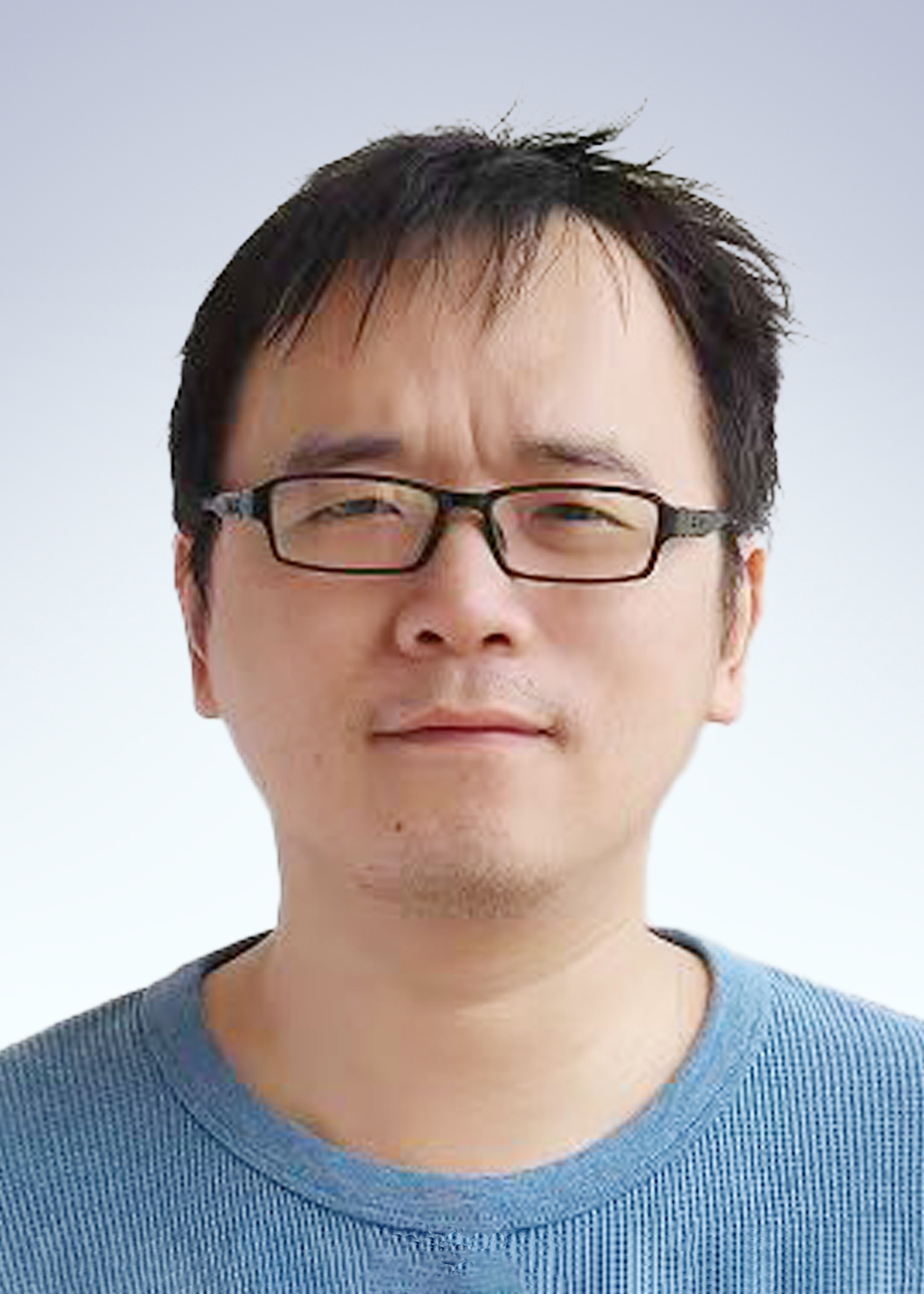 陈　欢/副会长
江西桐青金属工艺品股份有限公司董事长、总经理