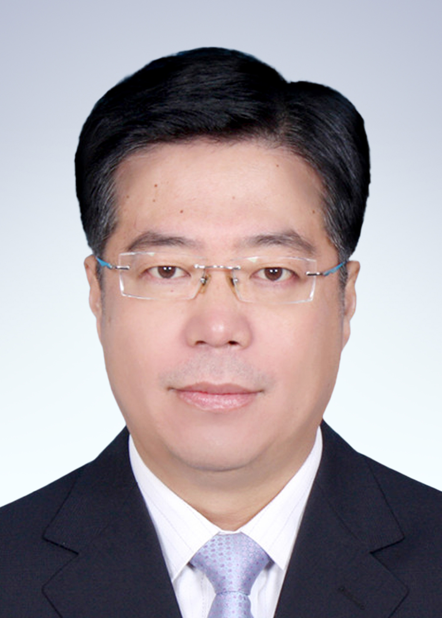 王华伟/副会长
一拖（洛阳）铸锻有限公司　总经理、党委副书记