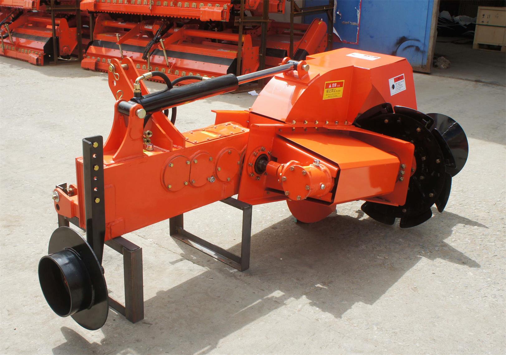 关于轻便型起埂机打埂机的使用保养注意事项