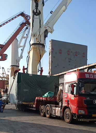 Ultra-wide equipment transportation