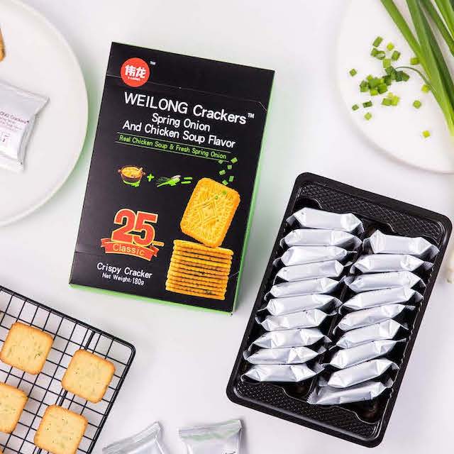 Spring onion and chicken soup flavor cracker