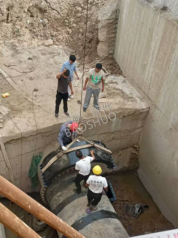 PE钢丝网骨架管与铸铁管连接，法兰连接泄漏，哈夫节常州市宝硕管件baoshuo