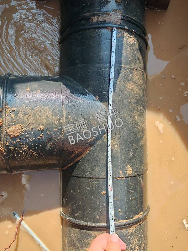Is PE pipe corrosion-resistant? What to do if corrosion-resistant pipe leaks? What are the advantages of using corrosion-resistant leak repair clamps?