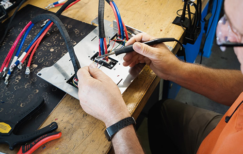 公司集电子产品研发、销售为一体，以高速、专业、优质