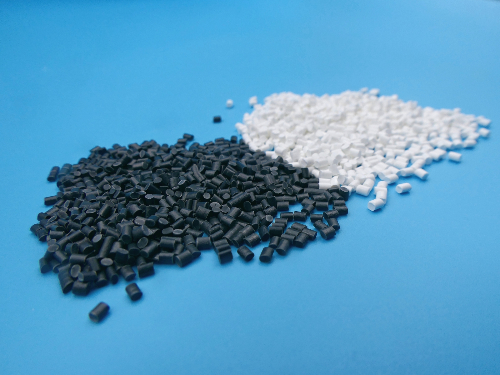 Radiopaque TPEE Compound