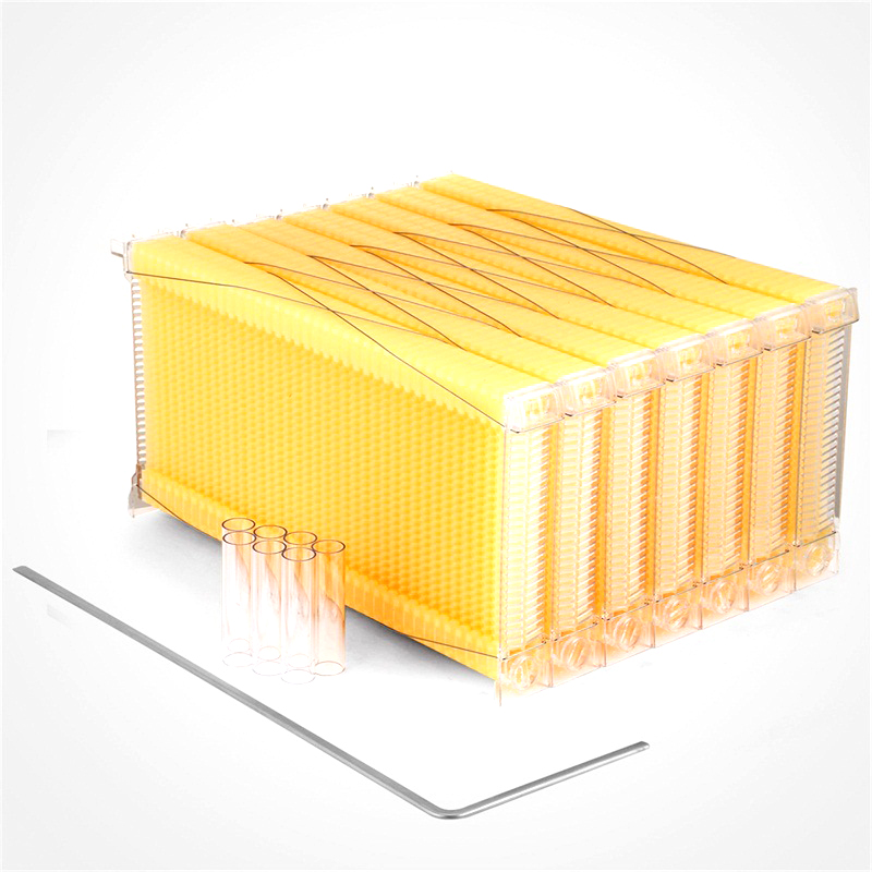 Plastic flow frames for flow hives