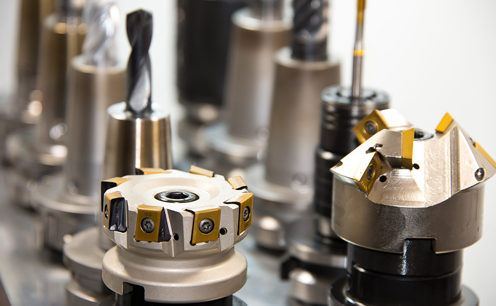 Promote the manufacturing industry to be led by intelligence