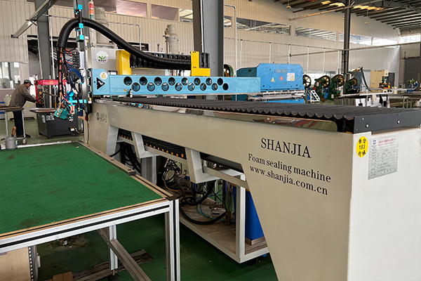 电力机柜基本特性是保障，拓展功能是优势