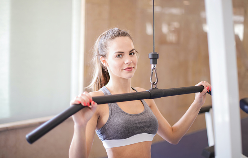 中国不少生产企业还处在仿制生产阶段，产品研发和技术创新能力不足