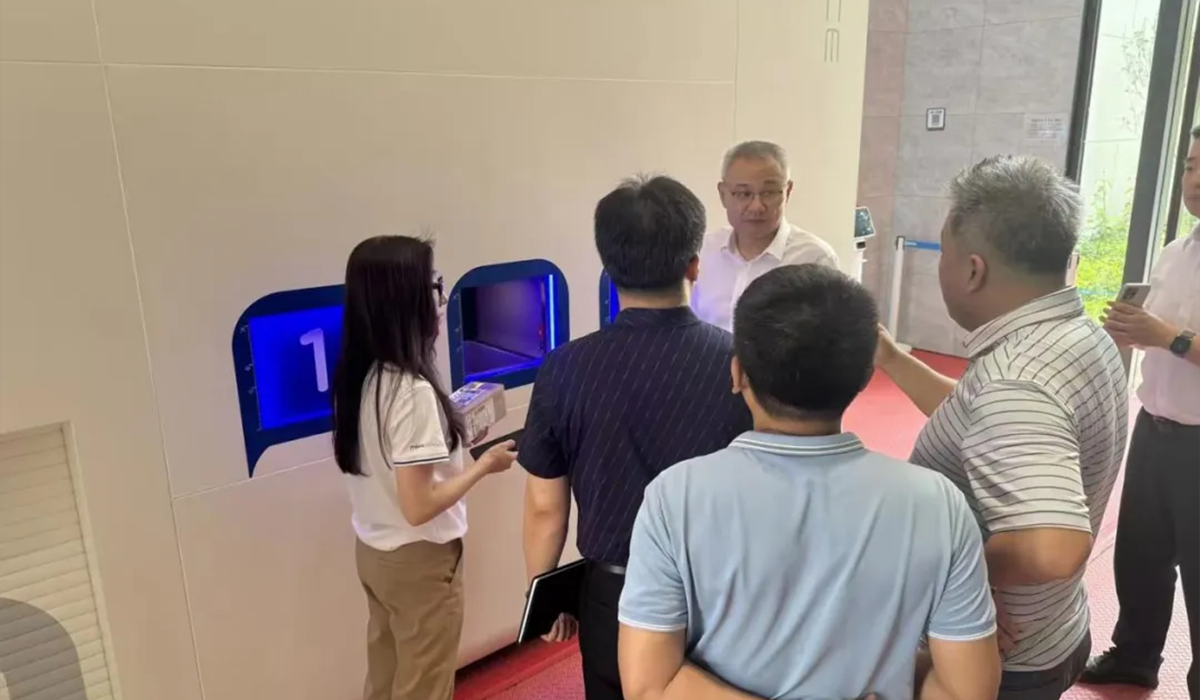 邮政公司领导 参访摩派空间站