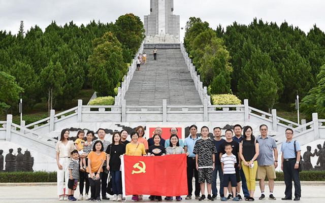 瑞来支部组织“缅怀先烈奋斗足迹，深入党史学习”主题党日活动