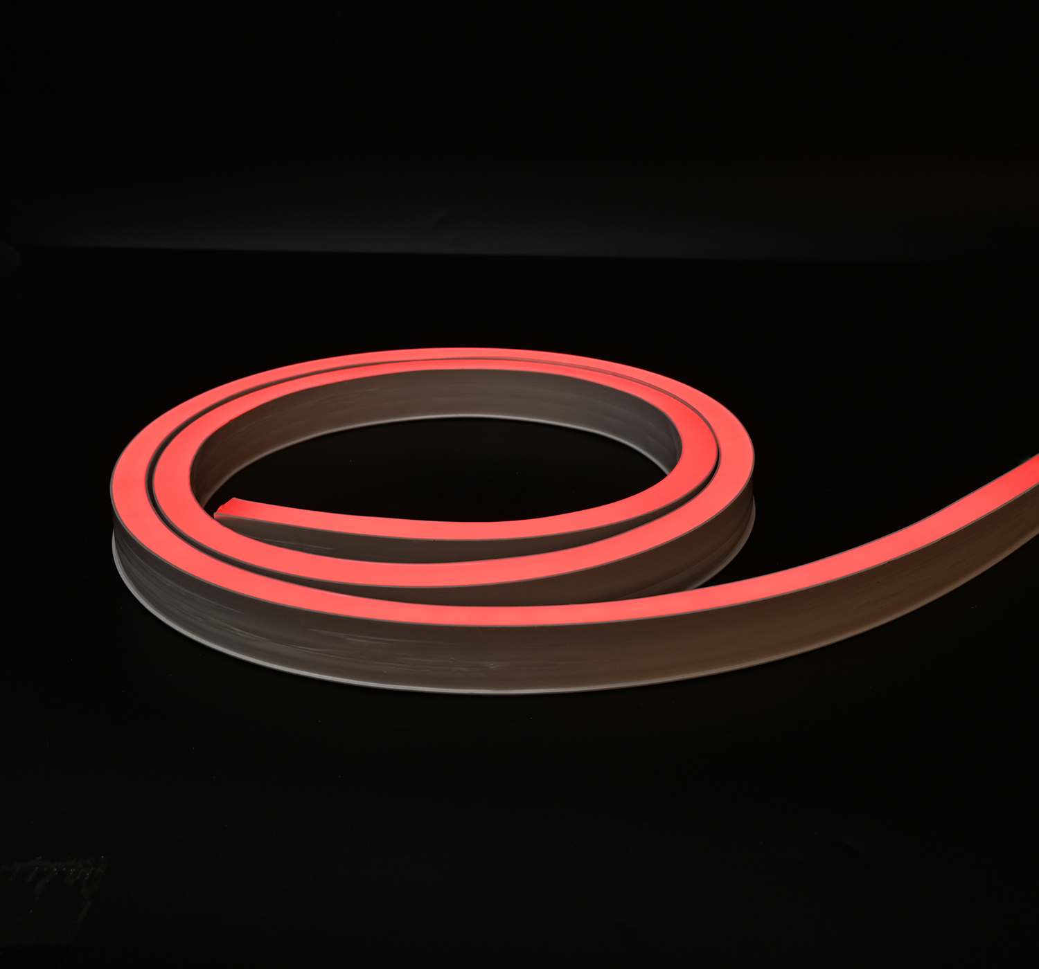 Neo-Series lP68 Wide Surface Uniform Strip Light