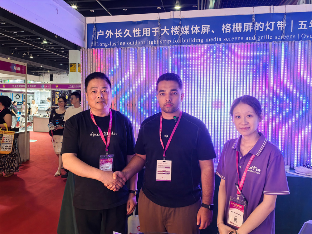 Yiwu Lighting Exhibition Concludes Successfully | Flower Illumination’s IP68 Outdoor LED Light Strips Attract Strong Interest from Customers Worldwide
