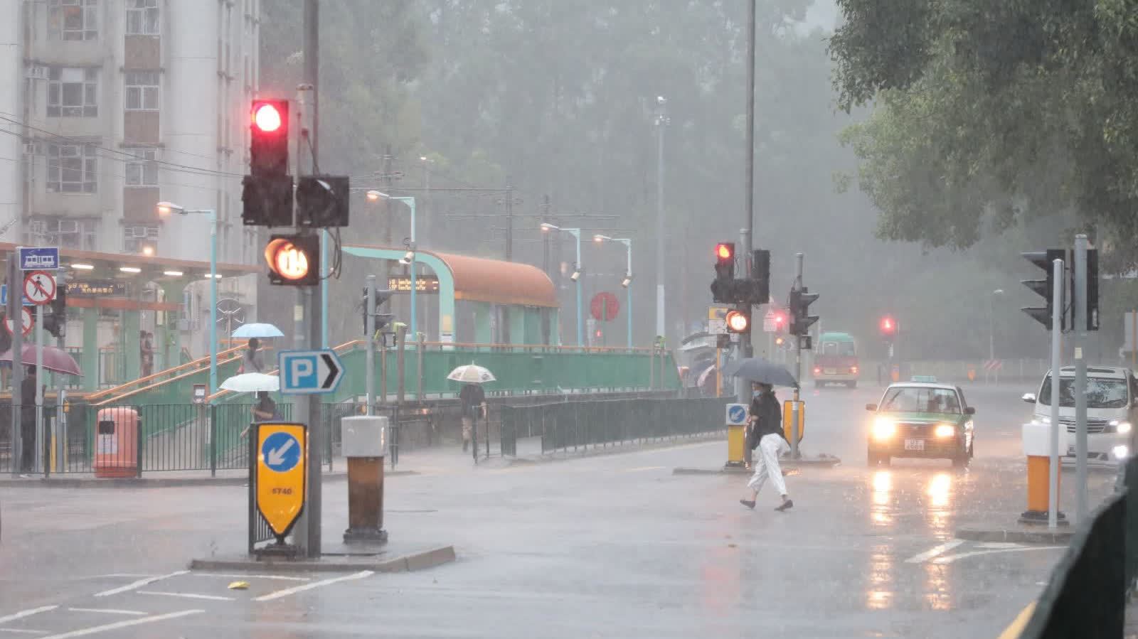 天文台預警低壓槽周四晚殺到周五六狂風雷暴珠江口一帶有冰雹