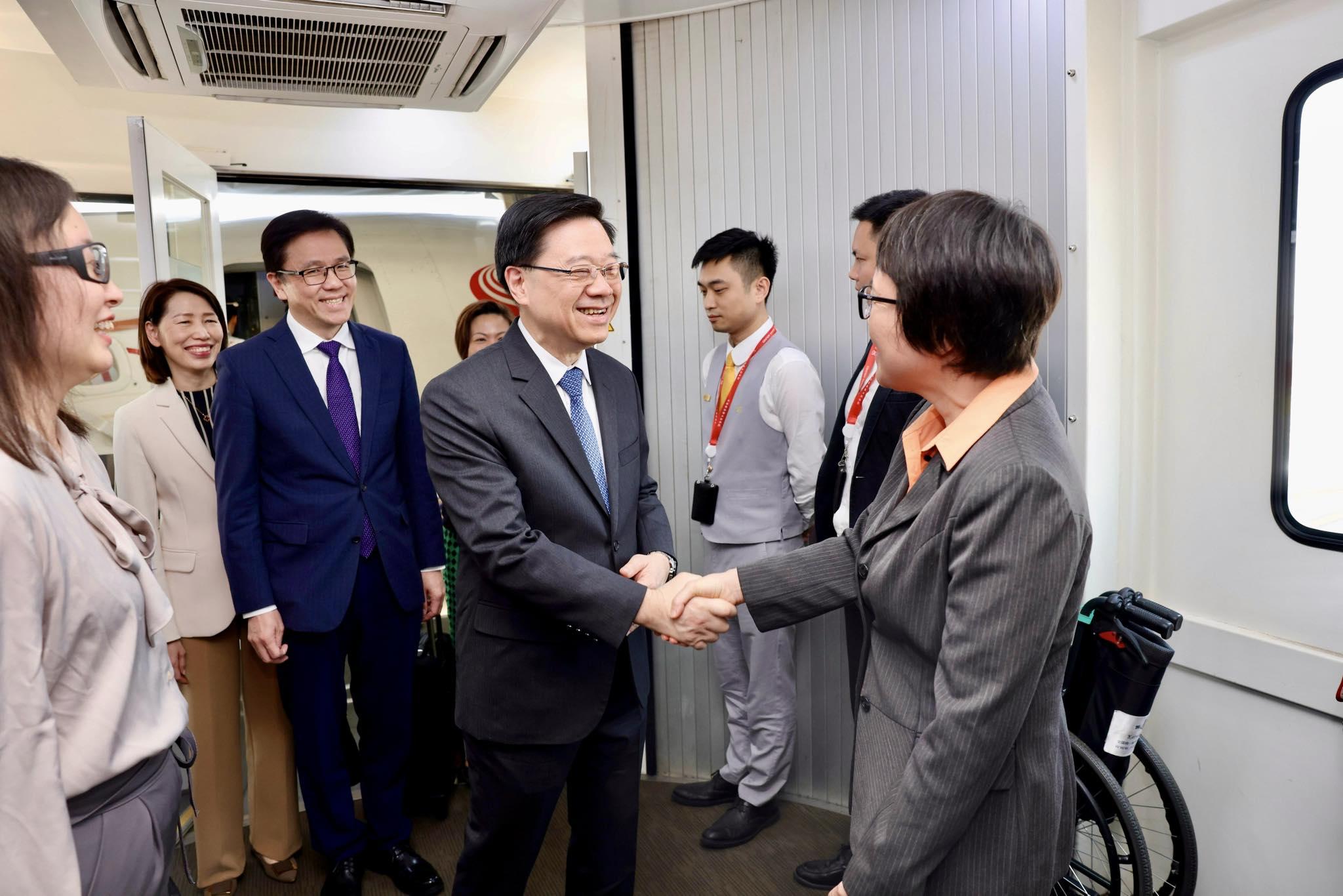 李家超出席海南博鰲亞洲論壇　將與海南簽署合作備忘錄