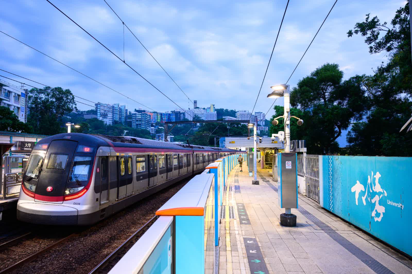 大學站月台閘門完成安裝 東鐵綫工程料提早半年竣工