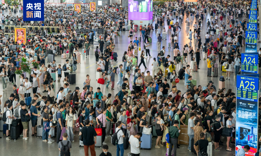 國慶長假尾聲 廣鐵迎返程高峰 夜間高鐵加開252列疏客