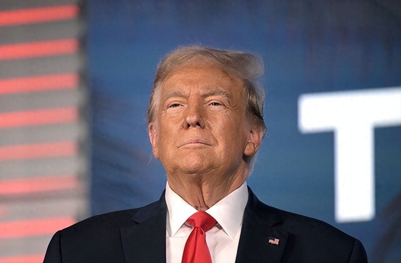 停擺十日白宮啟動大裁員 逾 4100 人遭解僱引兩黨反彈​