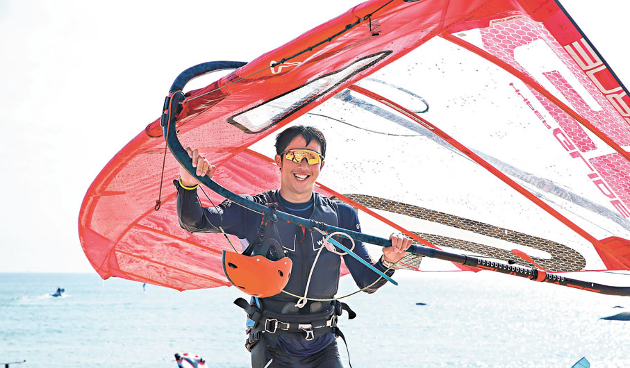 港將鄭清然突破重圍 闖全運會滑浪風帆獎牌戰 力爭男子組歷史首牌