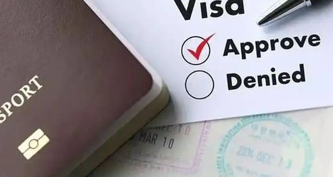 英國收緊移民英語要求 新規明年生效影響三類簽證