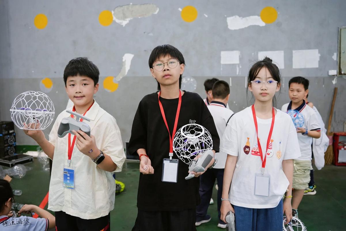 香港低空經濟蓄勢待發：青少年無人機足球熱潮湧現