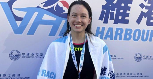維港泳2025盛大舉行 何詩蓓首戰渡海泳 親友組隊同游創回憶