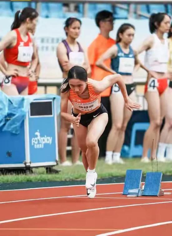 十六歲新星陳妤頡百米封后 創亞洲U20紀錄成全運史上最年輕「女飛人」