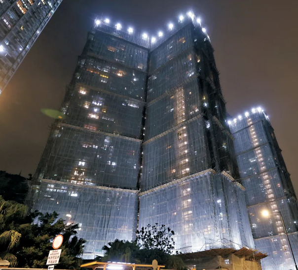 全港緊急清拆問題棚網 警方調查多屋苑涉虛假檢測文件