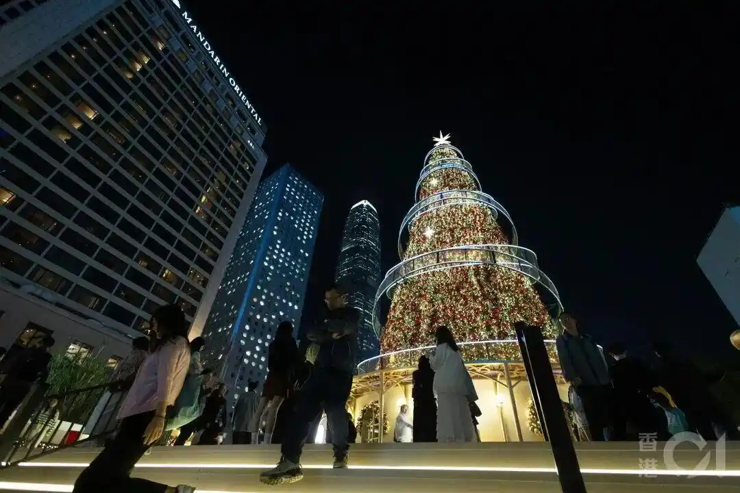 節慶效應顯著 旅業喜迎雙節 訪港旅客創疫後新高