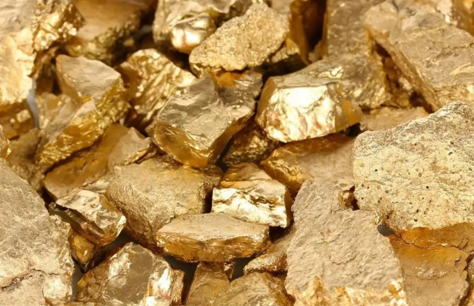 中東緊張局勢推升避險需求 金價強勢突破5400美元 大行上望6300美元