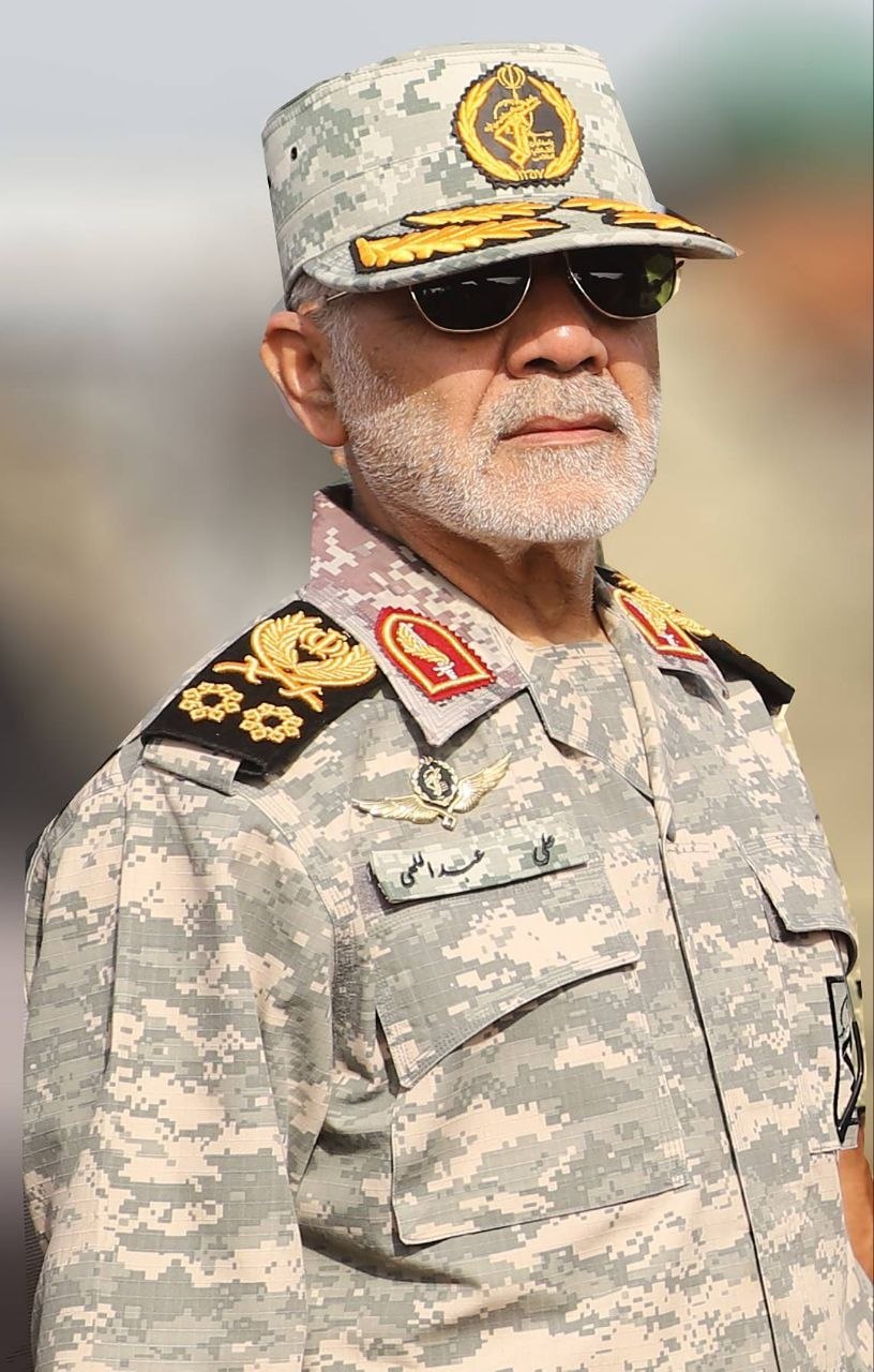 伊朗武裝部隊司令：戰略已由防轉攻 將在戰場上創造更多「驚喜」