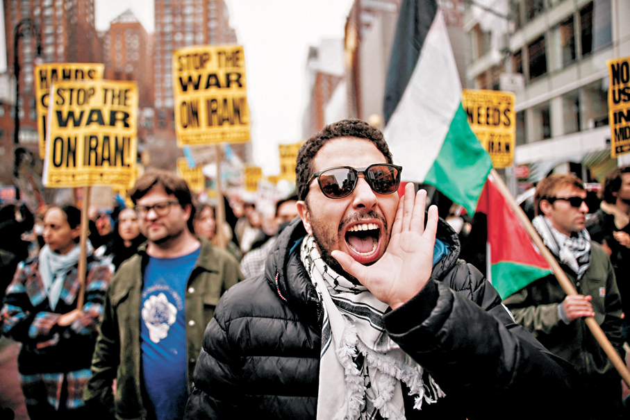 特朗普「斬首外交」升級：從強控馬杜羅到空襲伊朗 專家警告「瓷器店規則」風險