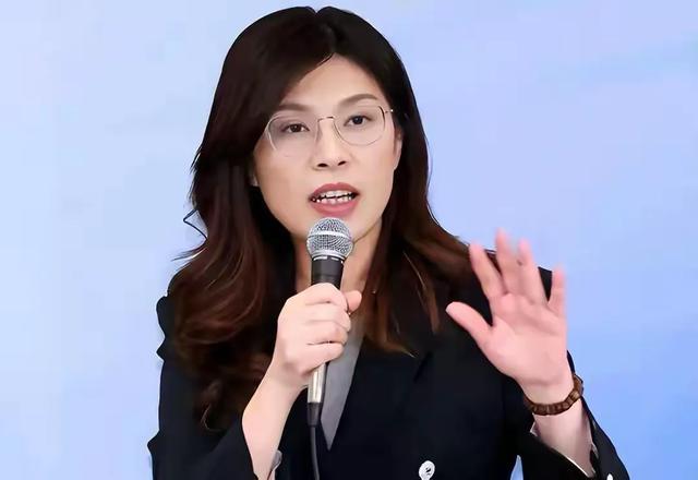 國共高層時隔十年再會 鄭麗文率團訪大陸 促兩岸和平發展