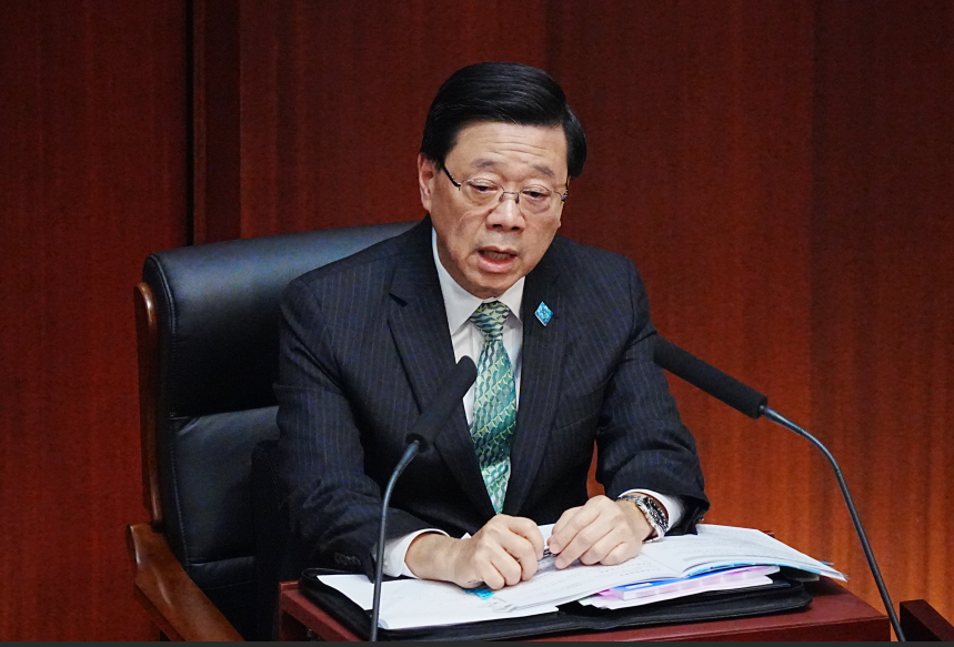 李家超：公屋輪候明年冀降至4.5年 長遠朝三年邁進