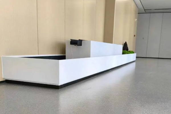 洁净检查室高强度水泥基自流平与橡胶地板