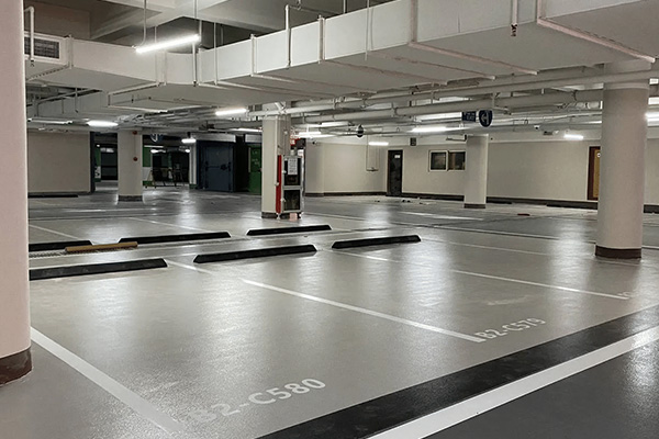 停车场高强耐磨水泥基自流平系统