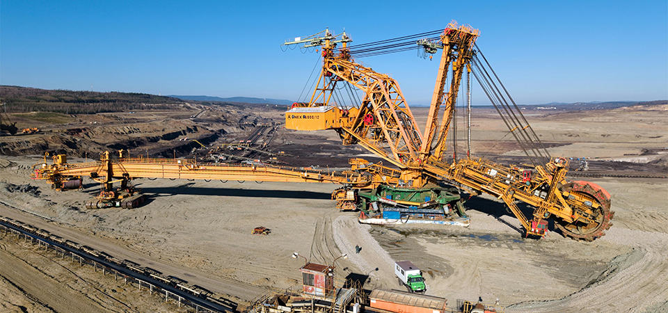 Connectivity for mineral petroleum extraction