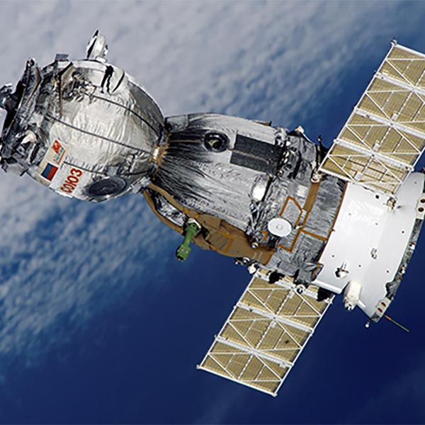 Why Low Latency Matters in LEO Satellite Internet — And How Flat Panel Antennas Make It Possible