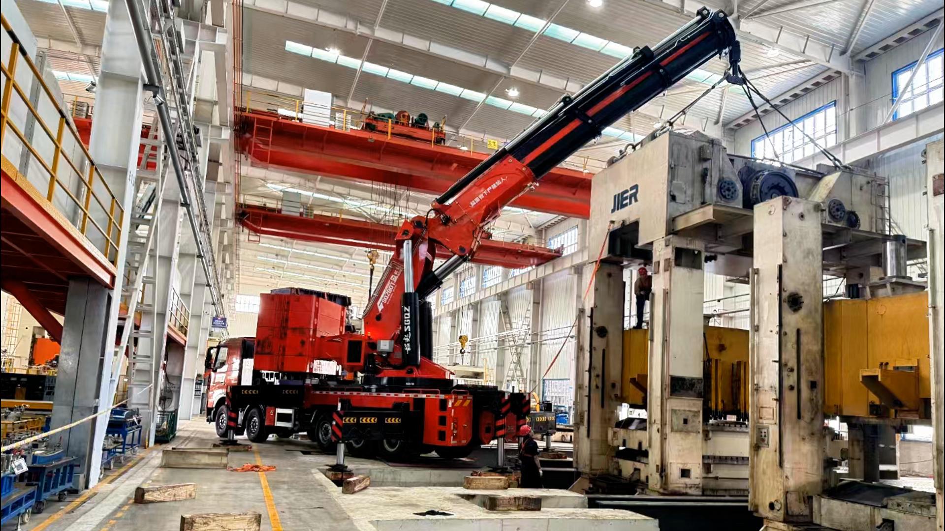 韶起SQ280T客户吊装工况