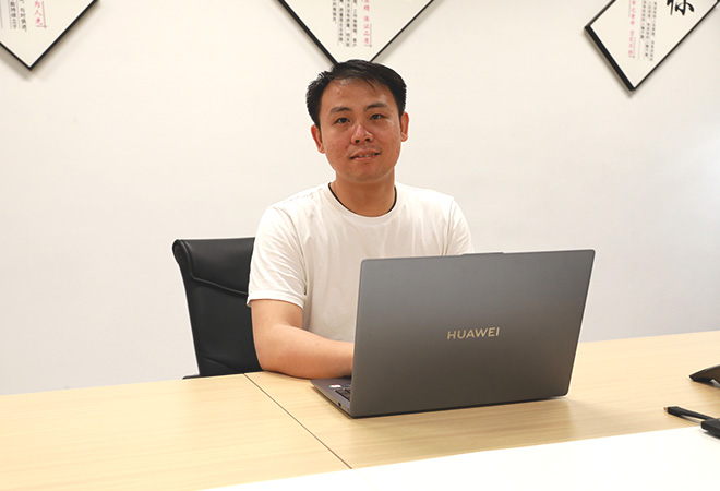 Chris Xiao--General Manager Assistant
