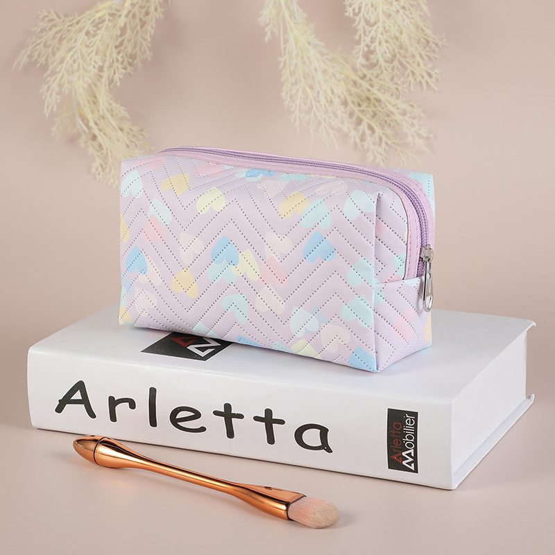 Heart-shap Pattern Cosmetic Pouch