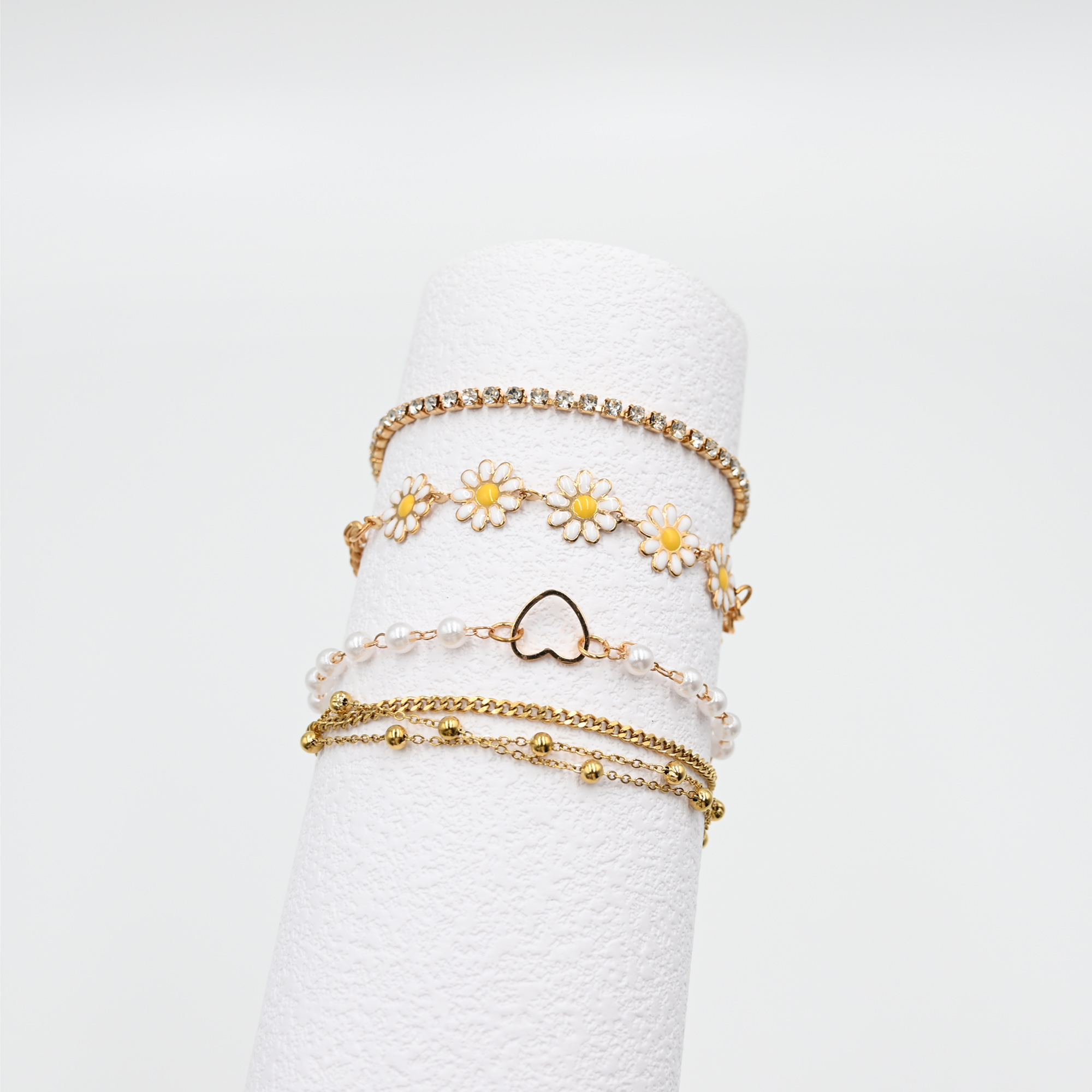 4-Piece Daisy Pearl Beaded Bracelet Set