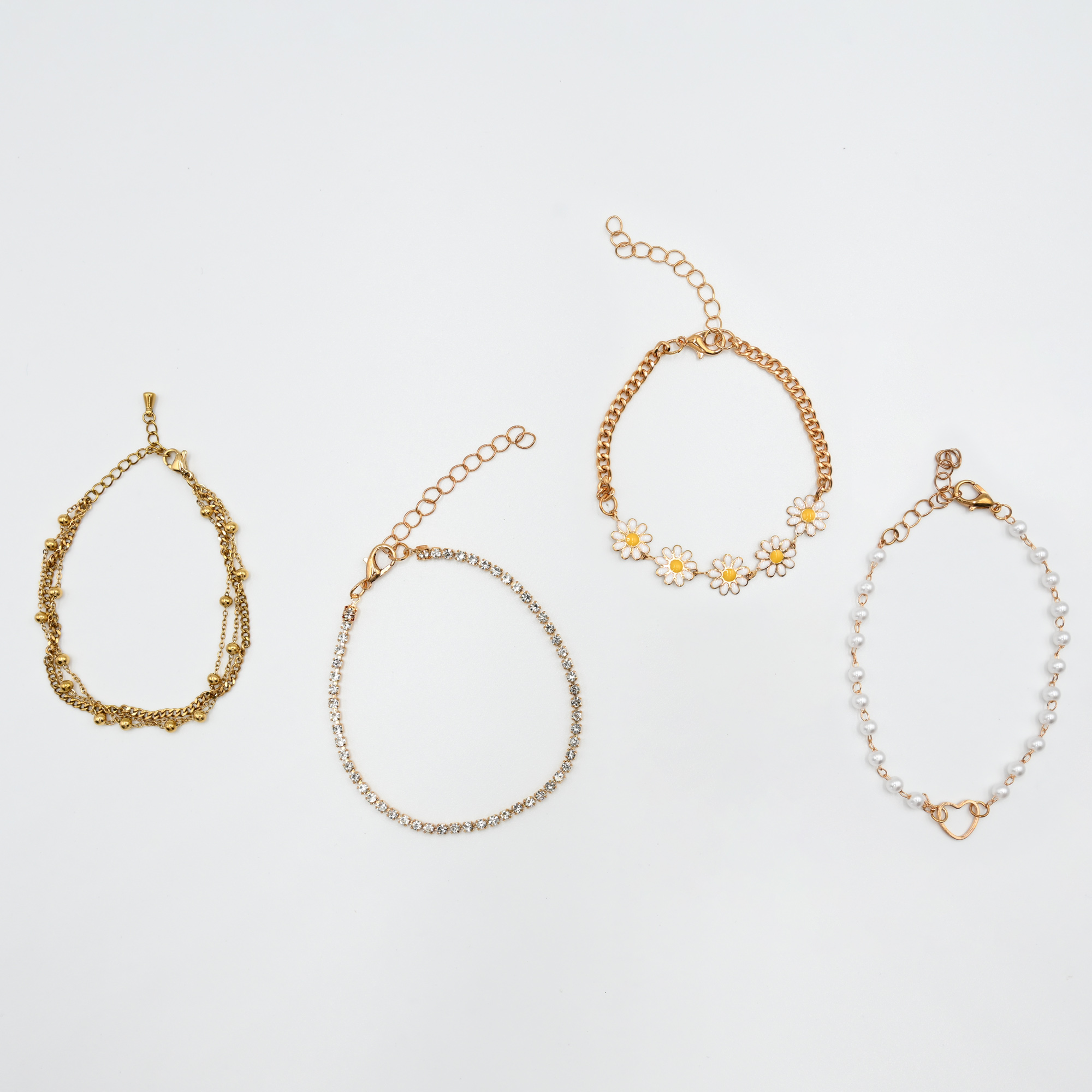 4-Piece Daisy Pearl Beaded Bracelet Set