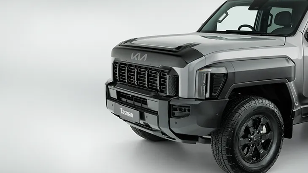 TK(Tasman) Bonnet Protector - Smoked