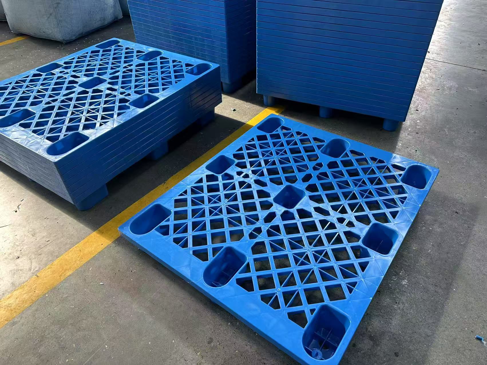 网格九脚塑料托盘 | 轻便灵活 经济适用 轻型周转